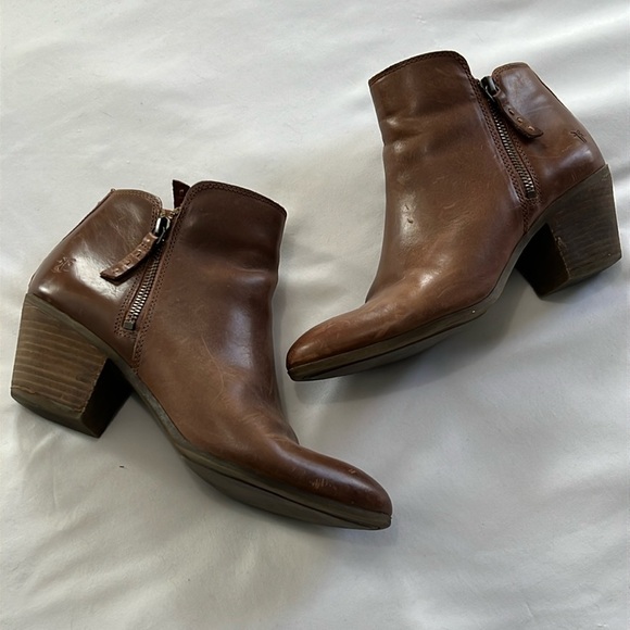Frye Judith Double Zip Brown Leather Ankle Boots - Picture 2 of 13